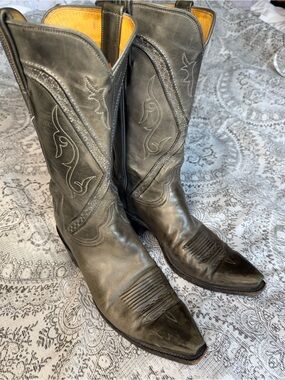 Lucchese L463854 - Classic Leather Western Cowboy Boots w/Pointed Toe - Size 9.5